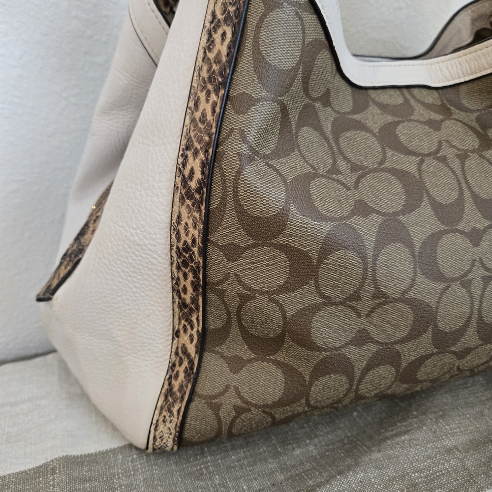 Coach Kristy C7332 Signature C With Snake Trim Shoulder Bag - Picture 6 of 16